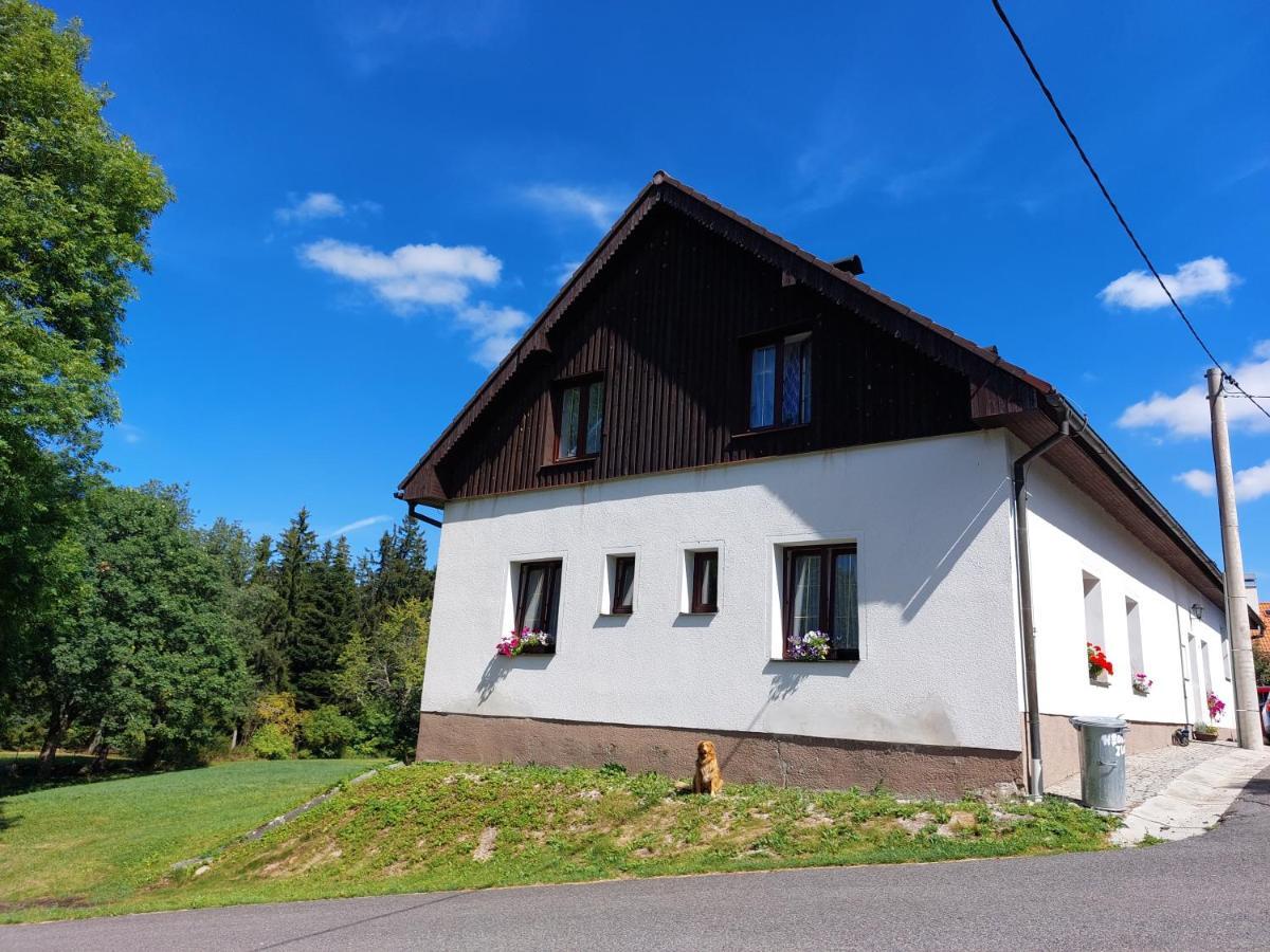 Penzion Na Vysluni Strasin Exterior foto